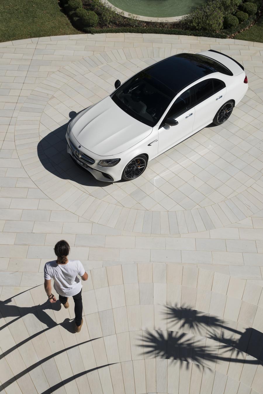  Mercedes-AMG E63 S 4Matic+ 2017 года  (AU) (фото 30 из 40)